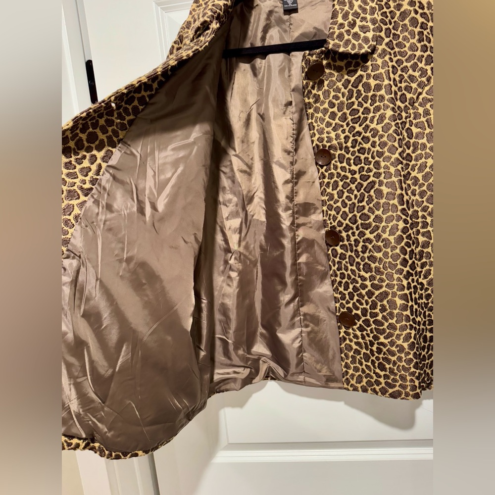 Leopard Print Jacket - Picture 5 of 5